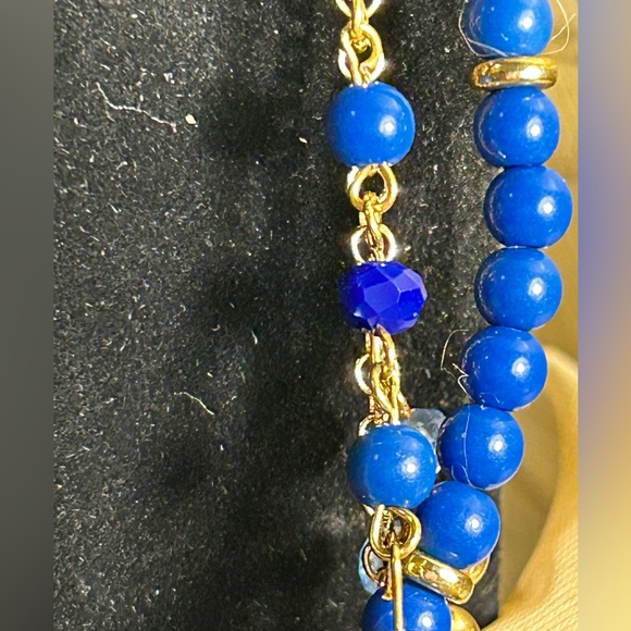 Into the Blue Necklace & Earrings - Picture 4 of 6